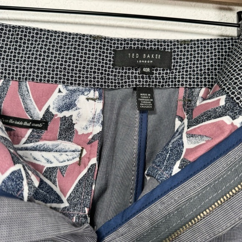 Ted Baker Men's Shorts Size 40R Cotton Flat Front Chino Shorts - Picture 6 of 8
